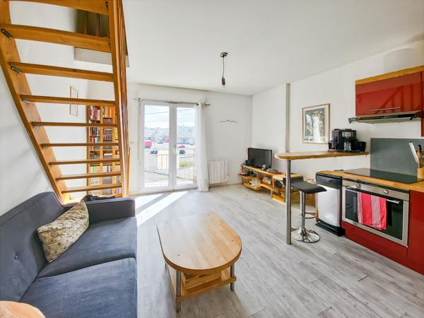 Sainte-Geneviève-des-Bois (91700) Duplex de 48 m2 habitable + balcon + place de parking / quartier Mairie