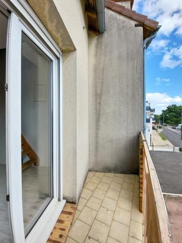 Sainte-Geneviève-des-Bois (91700) Duplex de 48 m2 habitable + balcon + place de parking / quartier Mairie