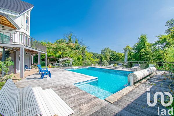 Maison 10 pièces de 233 m² à Ussac (19270)