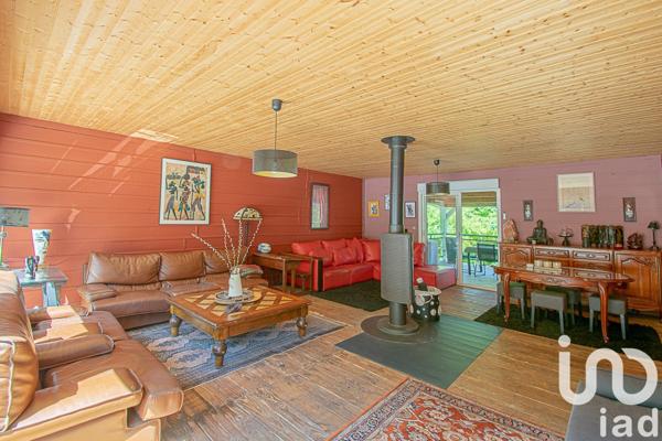 Maison 10 pièces de 233 m² à Ussac (19270)