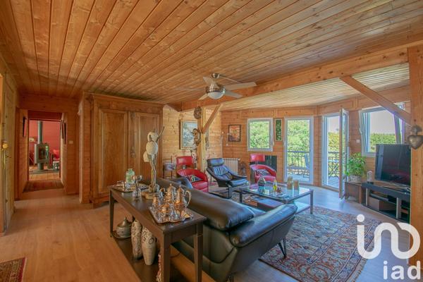 Maison 10 pièces de 233 m² à Ussac (19270)