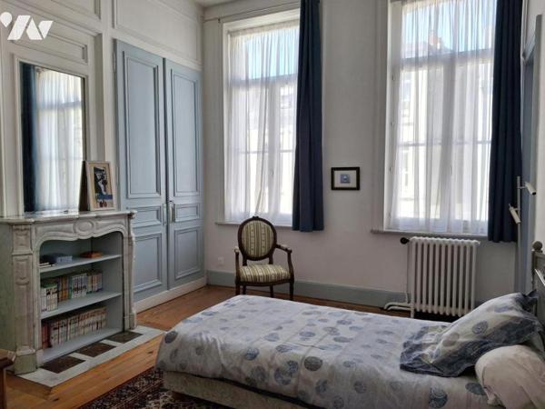 LILLE REPUBLIQUE MAISON Double distribution- 232m²hab- JARDIN Sud/Est. Achat PARKING en sus possible