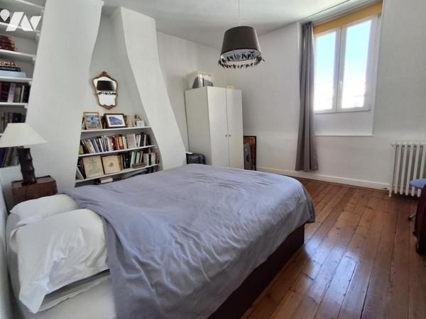 LILLE REPUBLIQUE MAISON Double distribution- 232m²hab- JARDIN Sud/Est. Achat PARKING en sus possible