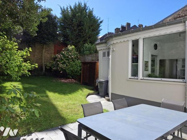 LILLE REPUBLIQUE MAISON Double distribution- 232m²hab- JARDIN Sud/Est. Achat PARKING en sus possible