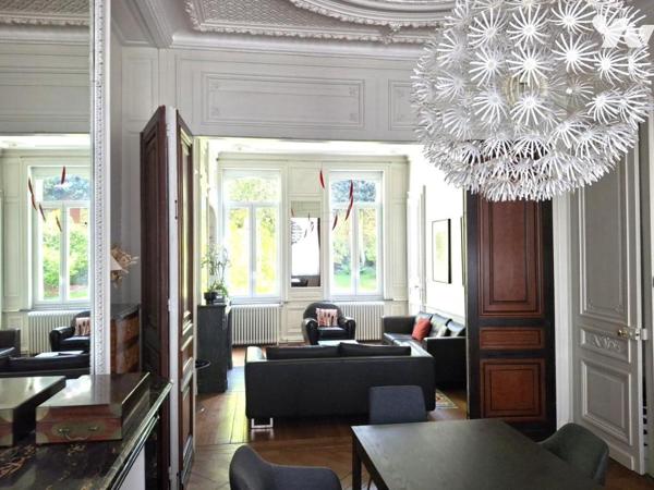 LILLE REPUBLIQUE MAISON Double distribution- 232m²hab- JARDIN Sud/Est. Achat PARKING en sus possible