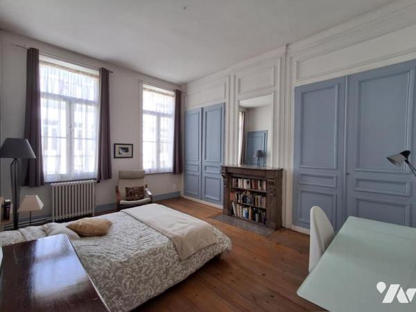 LILLE REPUBLIQUE MAISON Double distribution- 232m²hab- JARDIN Sud/Est. Achat PARKING en sus possible