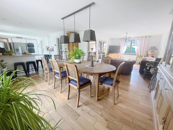 La maison idéale pour votre famille : espace, luminosité et équipements pensés pour votre confort au quotidien