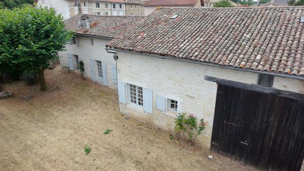 Maison de caractère - Chaunay 5 pièce(s) -151 m2