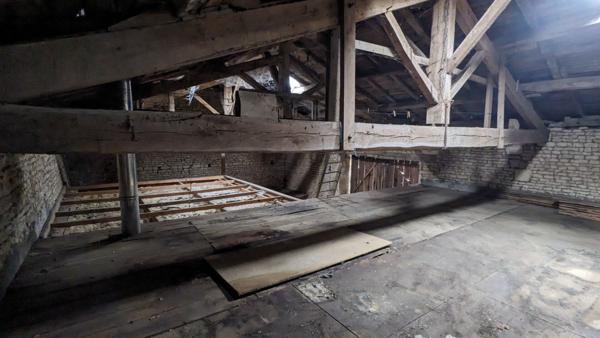 Maison de caractère - Chaunay 5 pièce(s) -151 m2