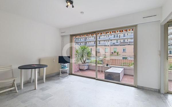 Appartement à vendre    1 pièce • 28,91 m2 Juan-les-Pins - Antibes