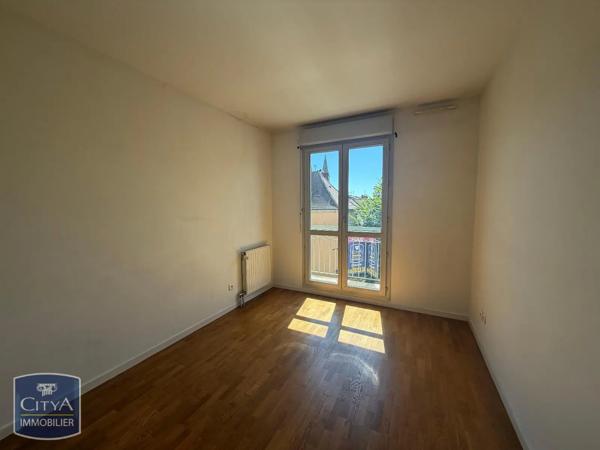 Appartement à louer 3 pièces 72.1m² Mâcon (71000)