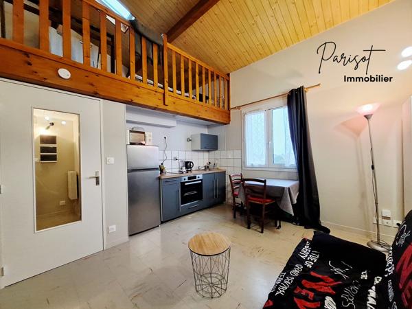 Poitiers (86000) T1 bis avec mezzanine – 32 m² – Dernier étage – Parking – Idéal investissement