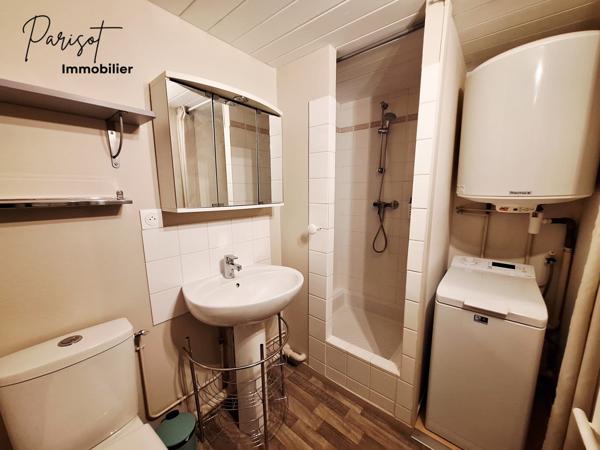 Poitiers (86000) T1 bis avec mezzanine – 32 m² – Dernier étage – Parking – Idéal investissement