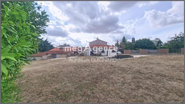 Maison à BEAULIEU-SOUS-BRESSUIRE, 79300 - 10 pièces 161m²