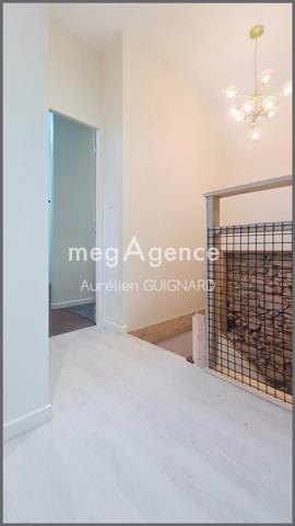 Maison à BEAULIEU-SOUS-BRESSUIRE, 79300 - 10 pièces 161m²