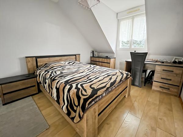 Maison d'exception 8 pièces à Longpont-sur-Orge -Piscine chauffée et volumes remarquables