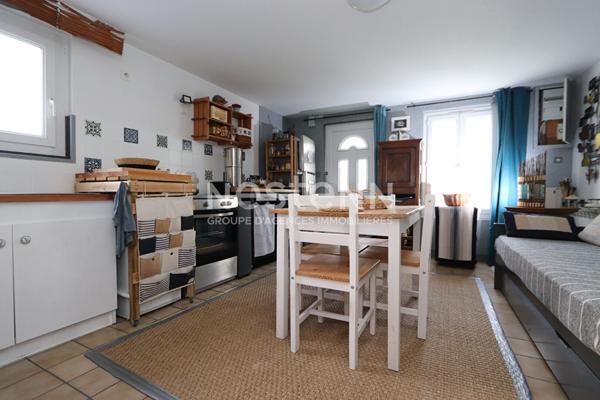 Charmante maison de ville avec jardinet, tout à pied, 2 chambres, petite cour sans vis-à-vis