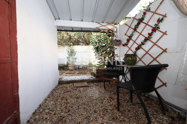 Charmante maison de ville avec jardinet, tout à pied, 2 chambres, petite cour sans vis-à-vis