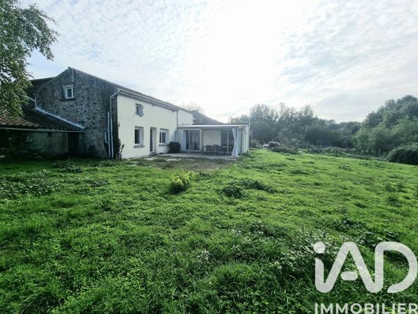 Maison à vendre 6 pièces 139 m² Chantonnay