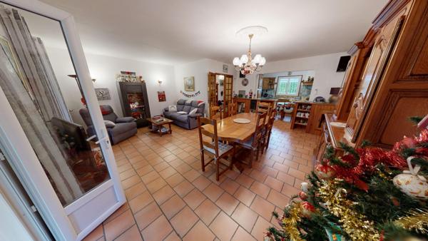 Maison plain pied à Pennautier avec Piscine et garage