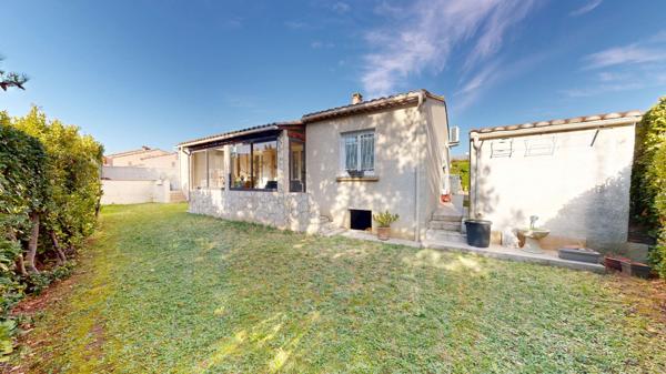 Maison plain pied à Pennautier avec Piscine et garage