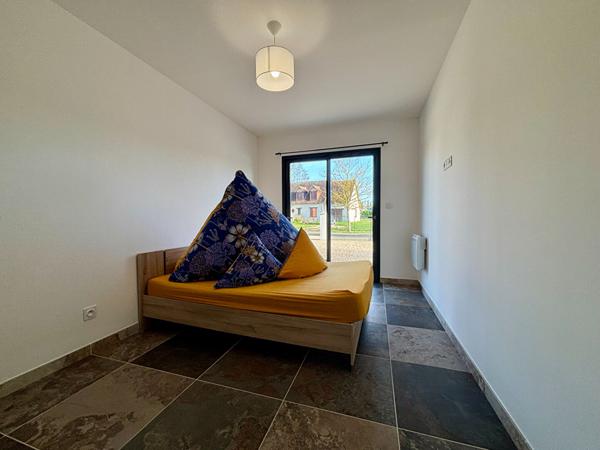 Maison moderne idéalement située