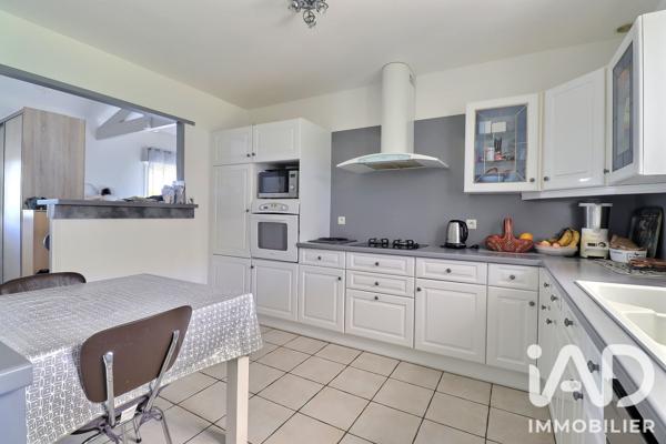 Maison à vendre 6 pièces 148 m² Léognan
