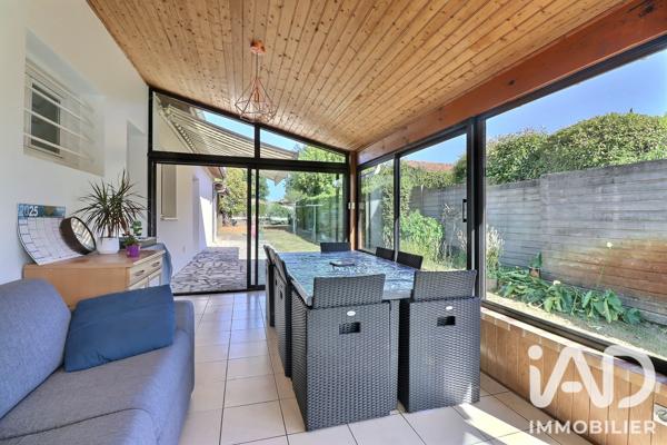 Maison à vendre 6 pièces 148 m² Léognan