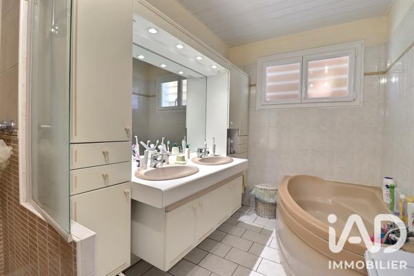 Maison à vendre 6 pièces 148 m² Léognan