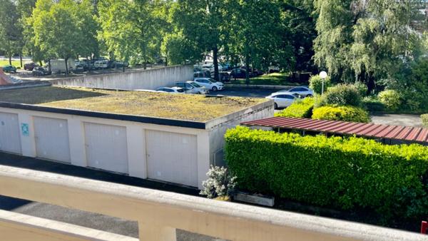 TARBES secteur Martinet Marcadieu Caminadour, appartement T4 de 135 m² avec terrasse et garage.