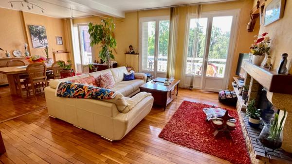 TARBES secteur Martinet Marcadieu Caminadour, appartement T4 de 135 m² avec terrasse et garage.