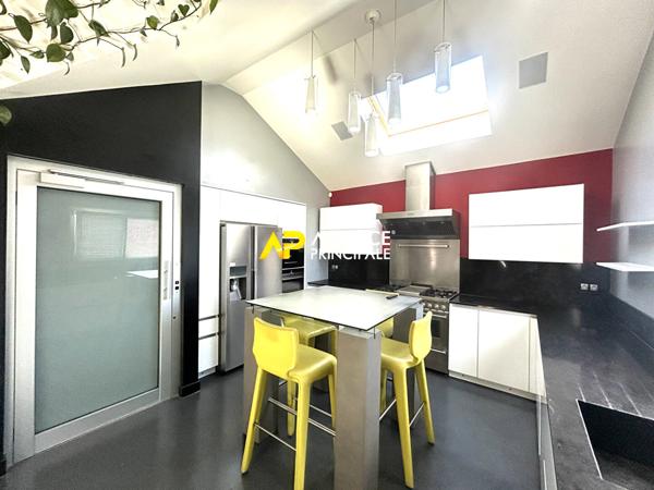 ARGENTEUIL _ Maison de 192 m2 et 2 studios €529 000 ** - Référence 4474