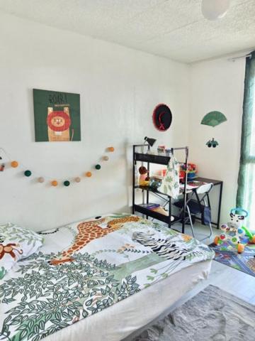 Magnifique appartement spacieux T5 de 83 m² au second étage sans ascenseur avec balcon et cave