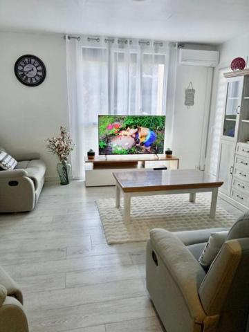 Magnifique appartement spacieux T5 de 83 m² au second étage sans ascenseur avec balcon et cave
