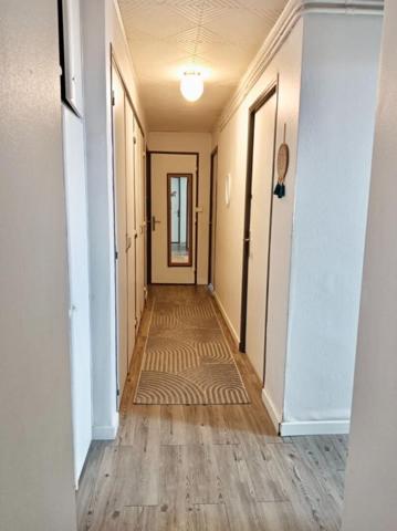 Magnifique appartement spacieux T5 de 83 m² au second étage sans ascenseur avec balcon et cave