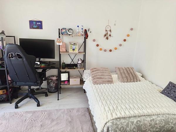 Magnifique appartement spacieux T5 de 83 m² au second étage sans ascenseur avec balcon et cave