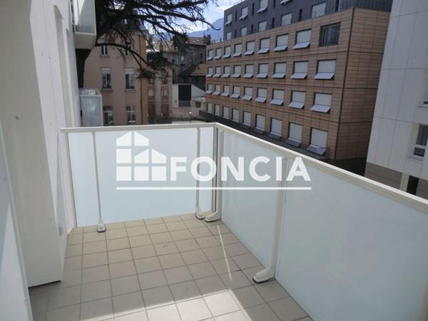 Location Studio 35.9 m² - 8-10 RUE DES BERGERS Grenoble 38000