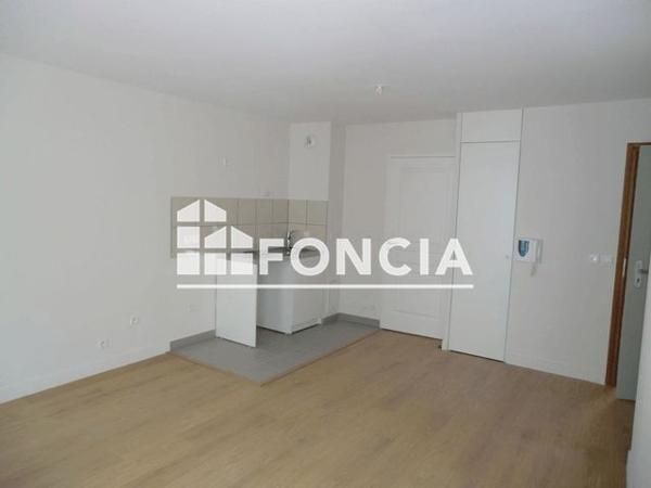 Location Studio 35.9 m² - 8-10 RUE DES BERGERS Grenoble 38000