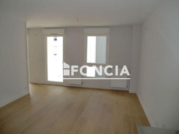 Location Studio 35.9 m² - 8-10 RUE DES BERGERS Grenoble 38000