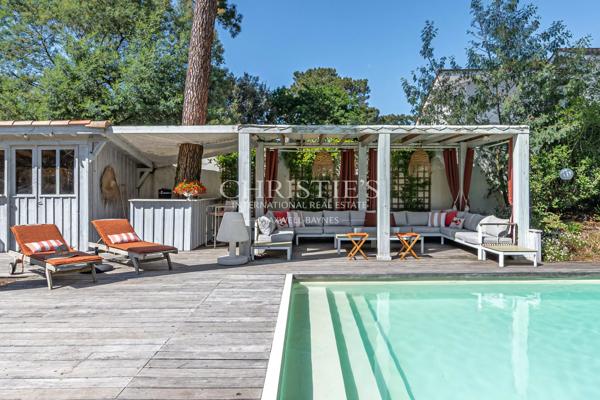 Villa familiale avec piscine grand jardin