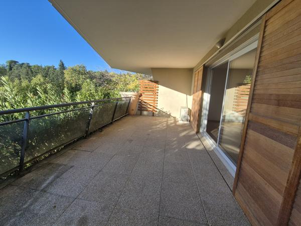 Avignon (84140) *** SOUS COMPROMIS*** MONTFAVET (84140) - APPARTEMENT 55 M2 AVEC GRANDE TERRASSE + 2 PLACES DE PARKING + 1 CA