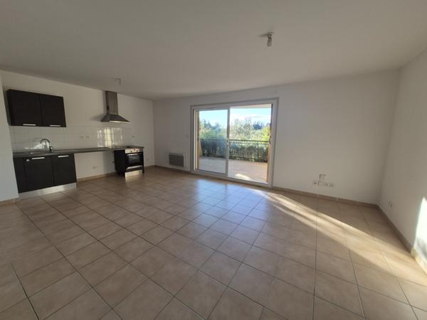 Avignon (84140) *** SOUS COMPROMIS*** MONTFAVET (84140) - APPARTEMENT 55 M2 AVEC GRANDE TERRASSE + 2 PLACES DE PARKING + 1 CA