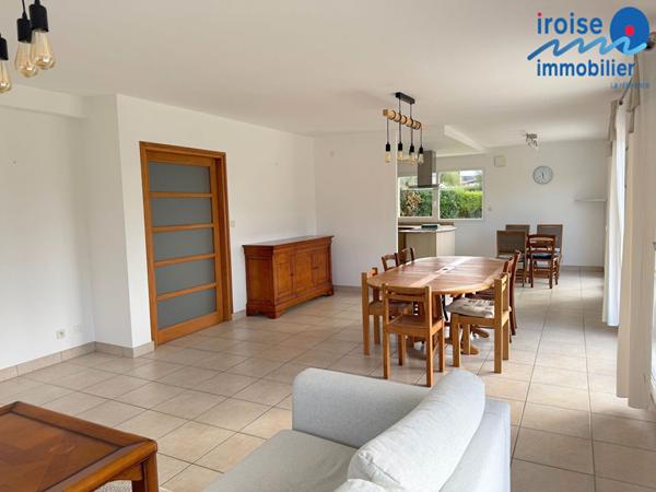 JOLIE PROPRIETE T 7 – 900 M PLAGE