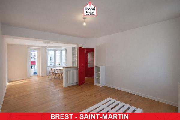 A VENDRE - APPARTEMENT - 1 CHAMBRE POSSIBLE 2 - IDEALEMENT SITUE - DERNIER ETAGE- LUMINEUX.