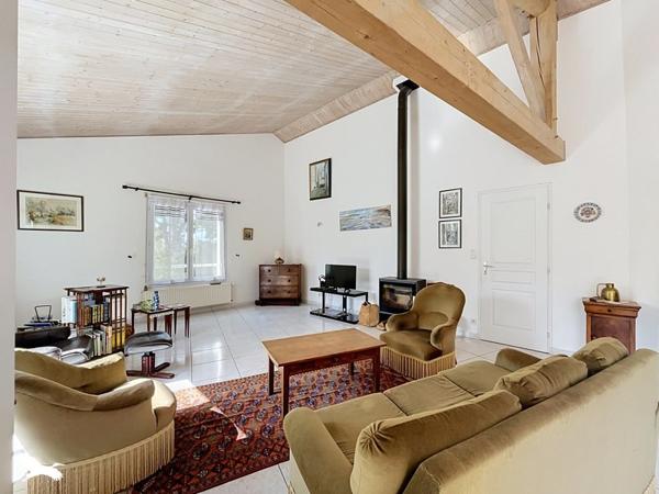 Maison à vendre 389 610 € La Roche-sur-Yon 6 p 175 m² DPE C