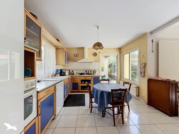 Maison à vendre 389 610 € La Roche-sur-Yon 6 p 175 m² DPE C