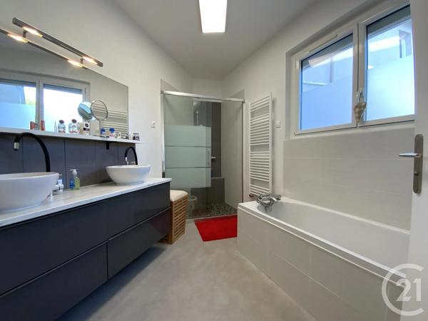 Maison à vendre  5 pièces - 135,07 m 2   DINARD  - 35