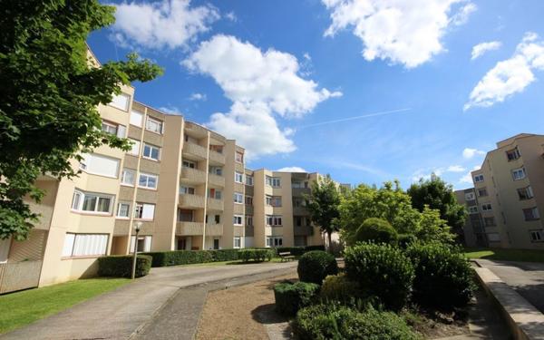 Appartement à vendre    3 pièces • 68,63 m2 Montigny-le-Bretonneux