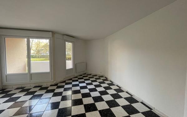 Appartement à vendre    3 pièces • 68,63 m2 Montigny-le-Bretonneux