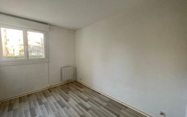 Appartement à vendre    3 pièces • 68,63 m2 Montigny-le-Bretonneux